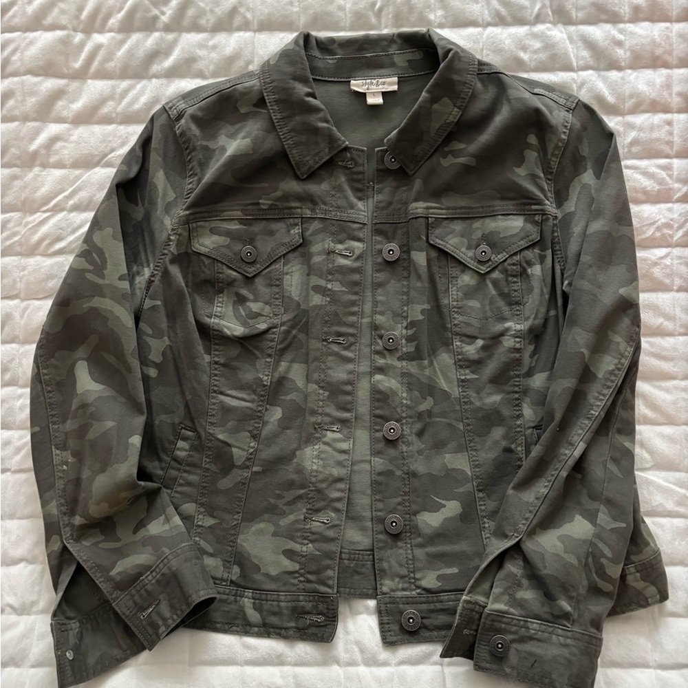 Camouflage Military Style Jacket